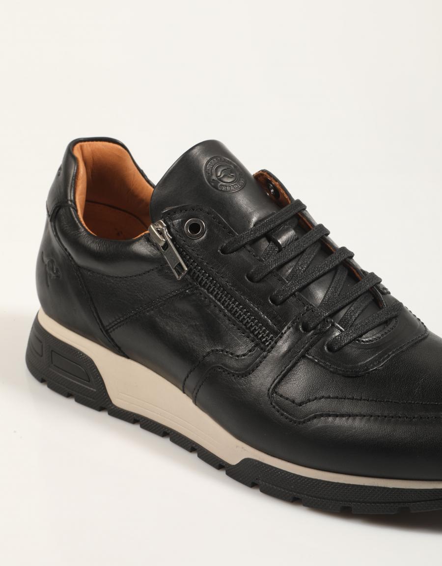 ZAPATILLAS KANGAROOS 933 en color Negro