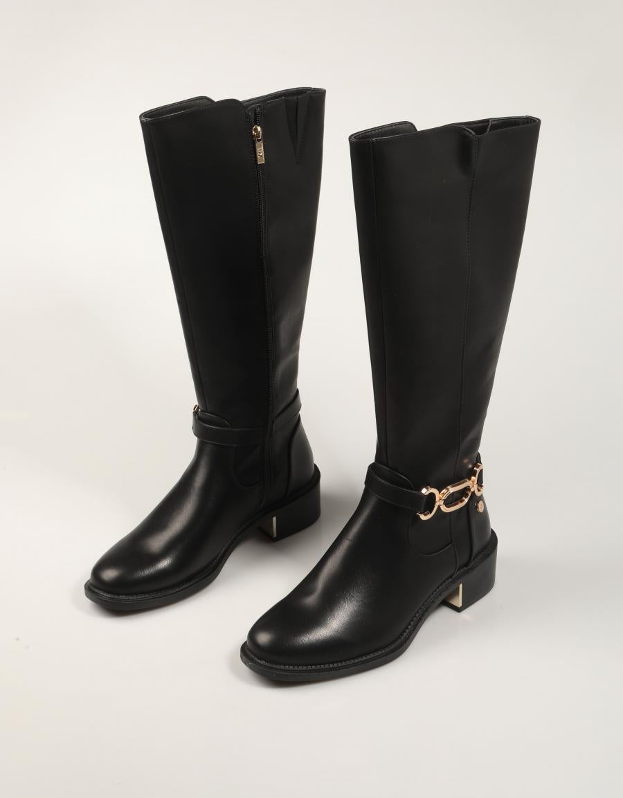 BOTAS XTI 144399 en color Negro