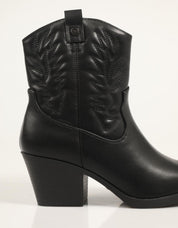 BOTINES XTI 144305 en color Negro