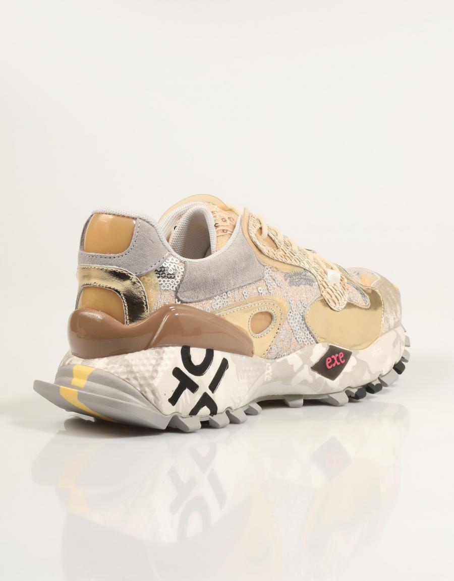 ZAPATILLAS EXE 134 10 en color Oro