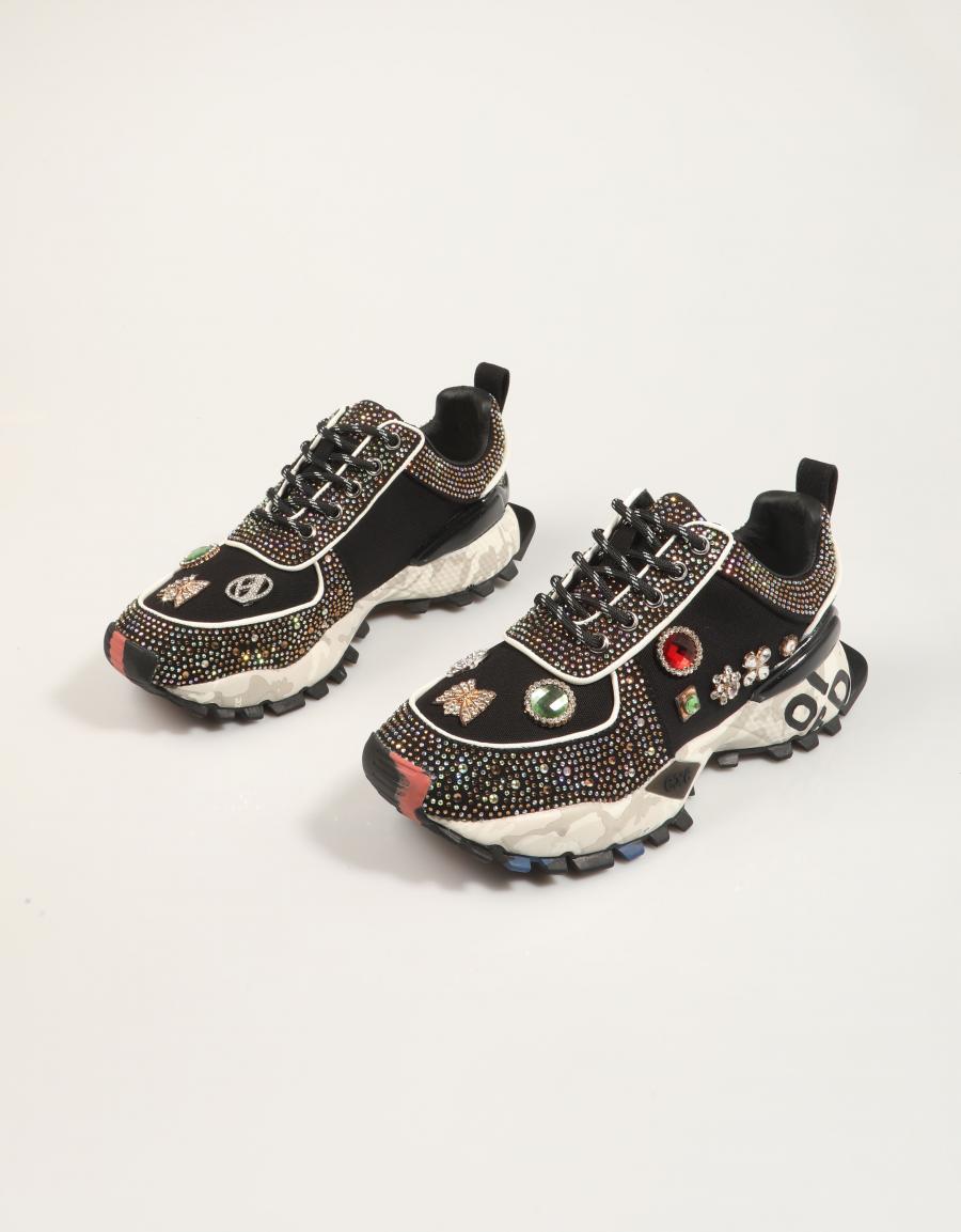 ZAPATILLAS EXE SY24 6 en color Negro