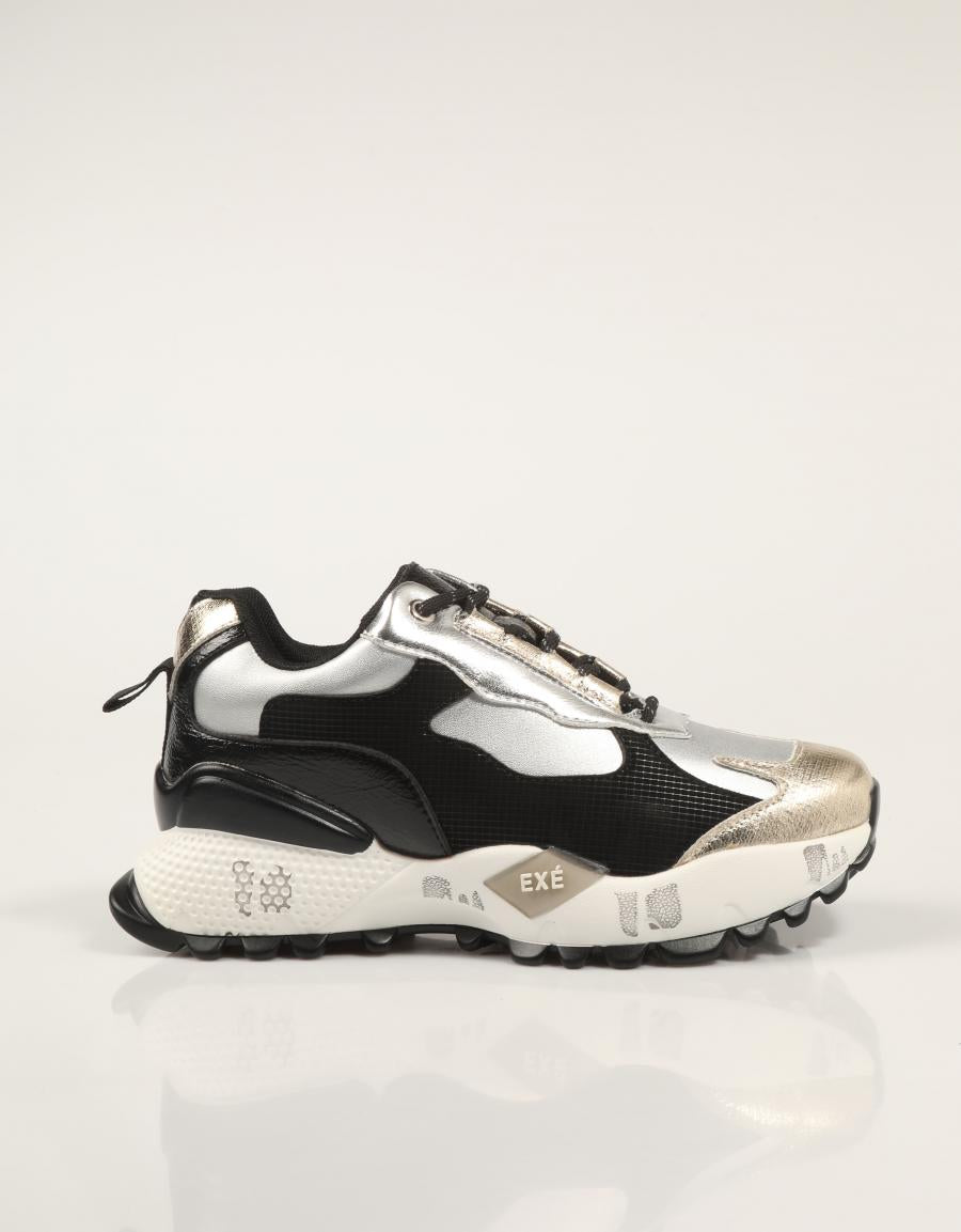 ZAPATILLAS EXE D19 0608 22 en color Negro