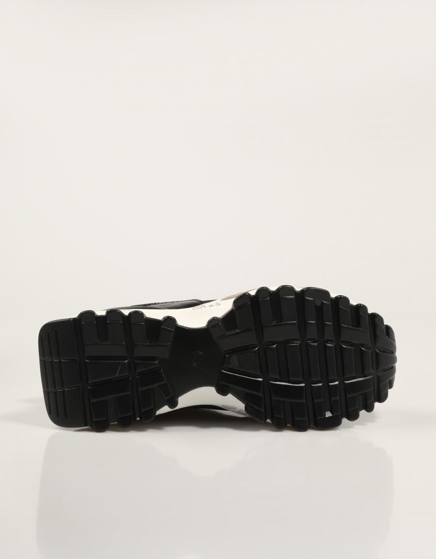 ZAPATILLAS EXE D19 0608 22 en color Negro