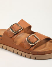 SANDALIAS TAKE ME 2401 en color Cuero