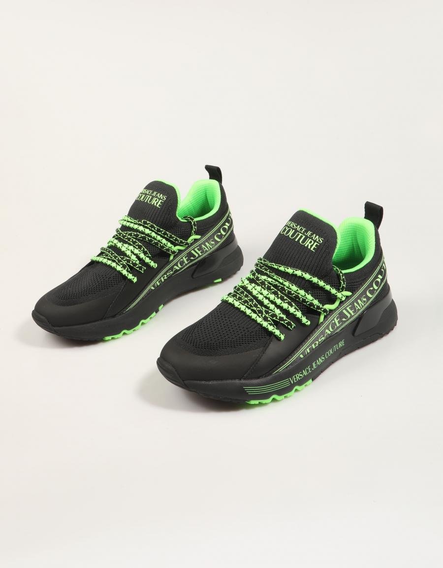 ZAPATILLAS VERSACE 79YA3SA3 ZSD03 en color Negro
