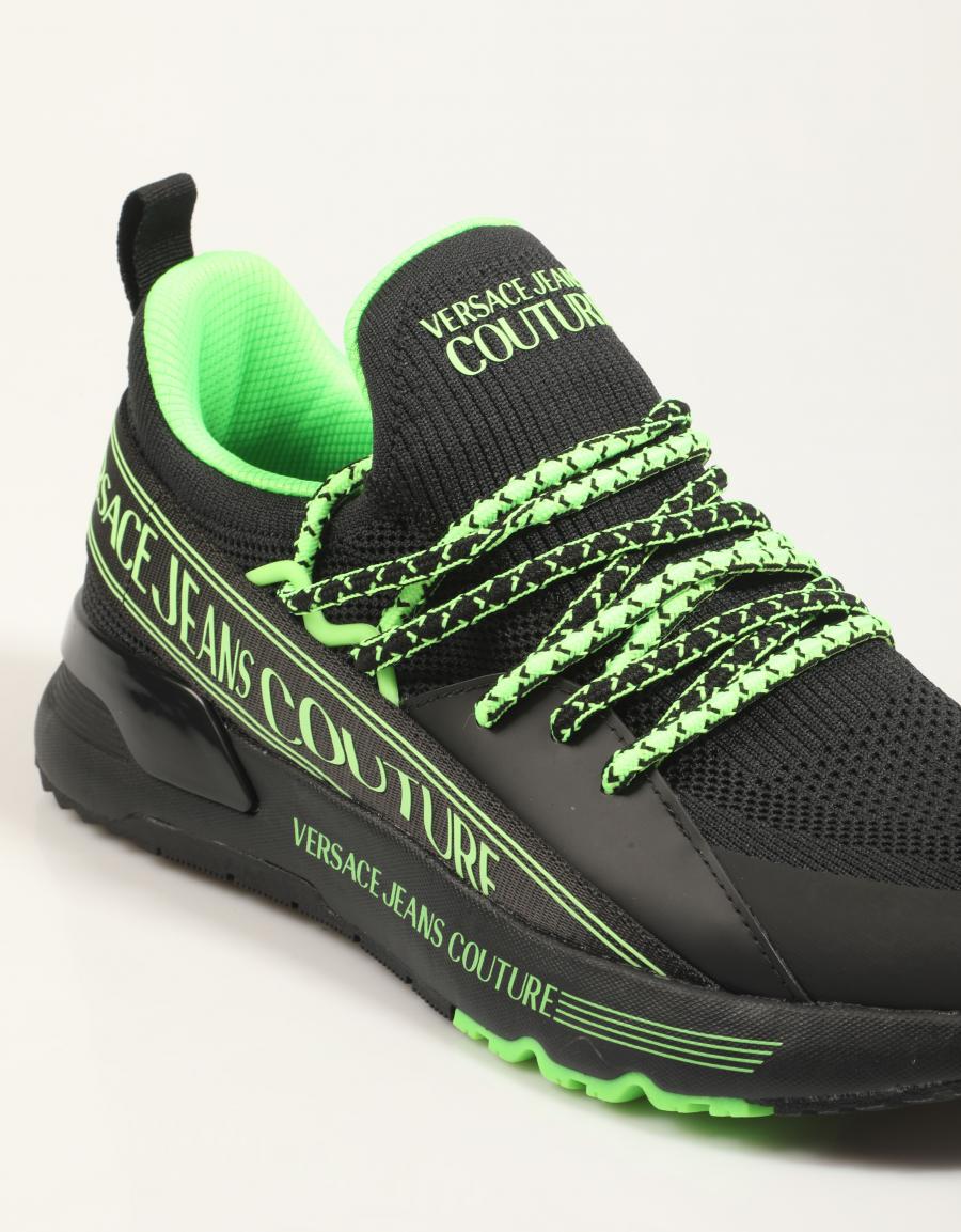 ZAPATILLAS VERSACE 79YA3SA3 ZSD03 en color Negro