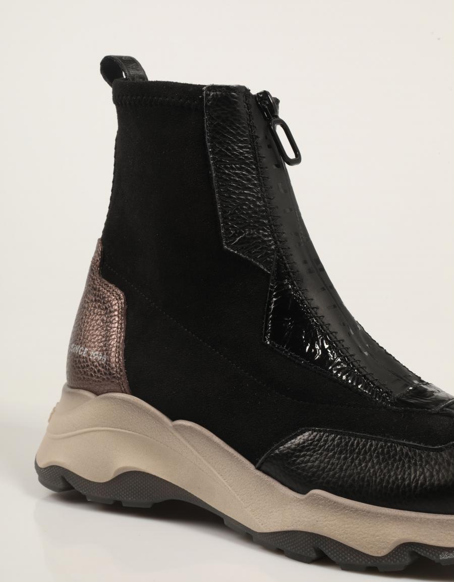 ZAPATILLAS HISPANITAS CHI254321 en color Negro