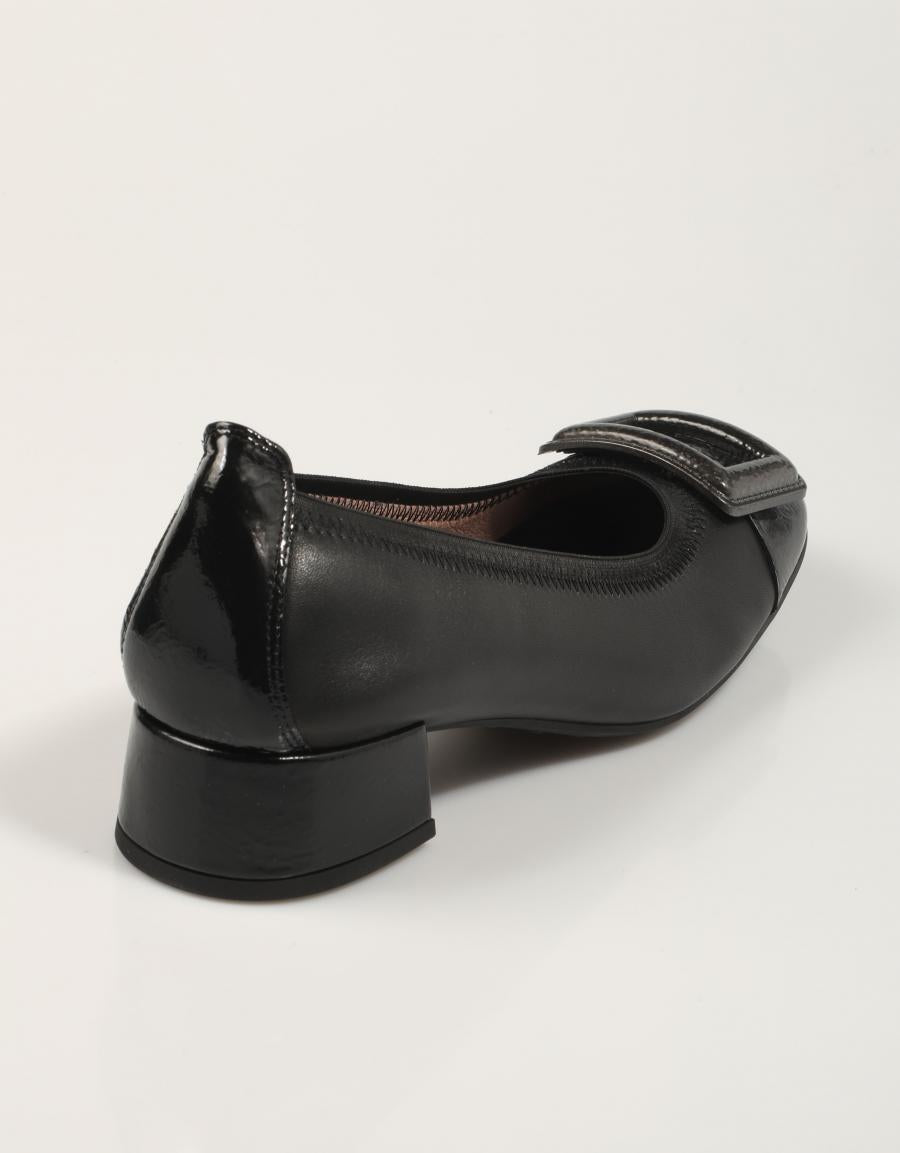 ZAPATOS HISPANITAS CHI254318 en color Negro