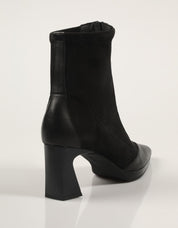 BOTINES HISPANITAS CHI254186 en color Negro