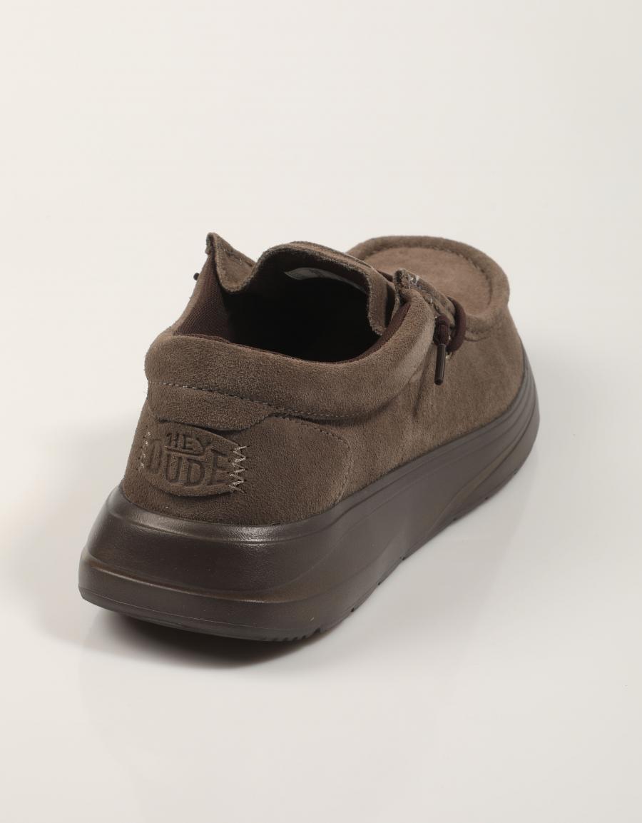 ZAPATOS DUDE WALLY CONF SUEDE en color Marron