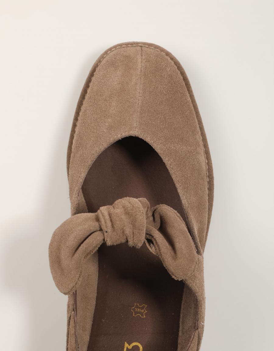 ZAPATOS TOP 3 SA773 en color Taupe