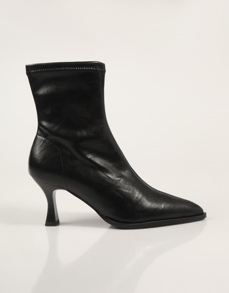 BOTINES MISS ELASTIC 078039 en color Negro