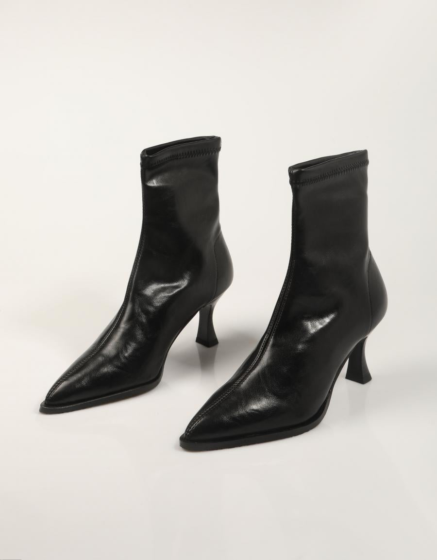 BOTINES MISS ELASTIC 078039 en color Negro