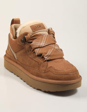 ZAPATILLAS UGG W LOWMEL en color Cuero