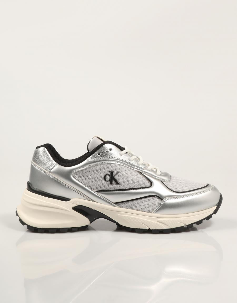 ZAPATILLAS CALVIN KLEIN HIKE RUNNER LACEUP MESH MIX MET en color Plata