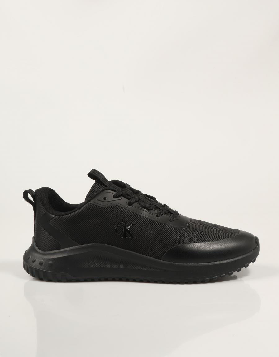 ZAPATILLAS CALVIN KLEIN EVA RUNNER LACE UP MAT MIX en color Negro