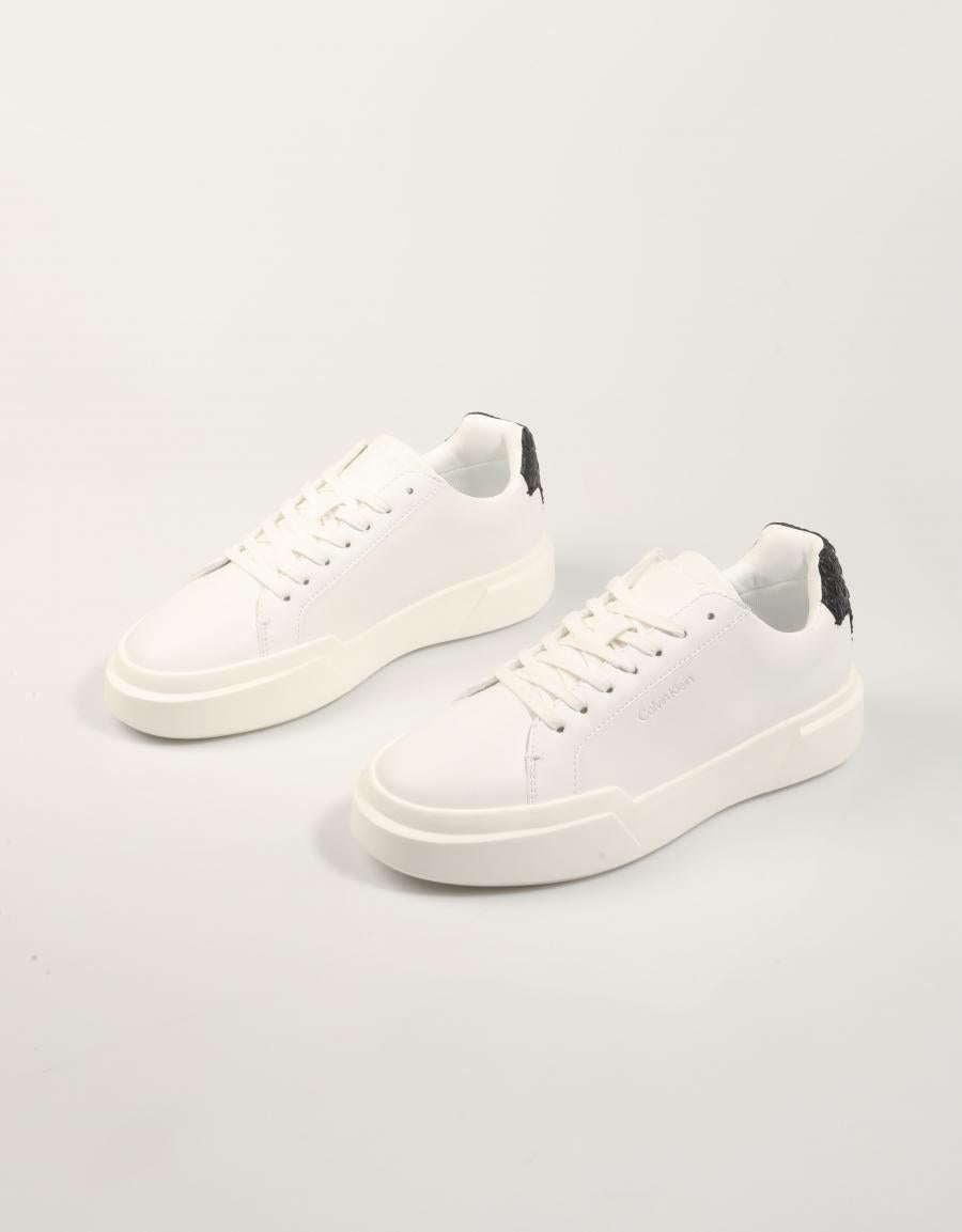 ZAPATILLAS CALVIN KLEIN CHUNKY CUPSOLE LACE UP LTH BT en color Blanco
