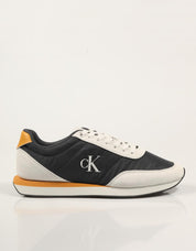 ZAPATILLAS CALVIN KLEIN RETRO RUNNER ESS MIX MAT en color Azul marino