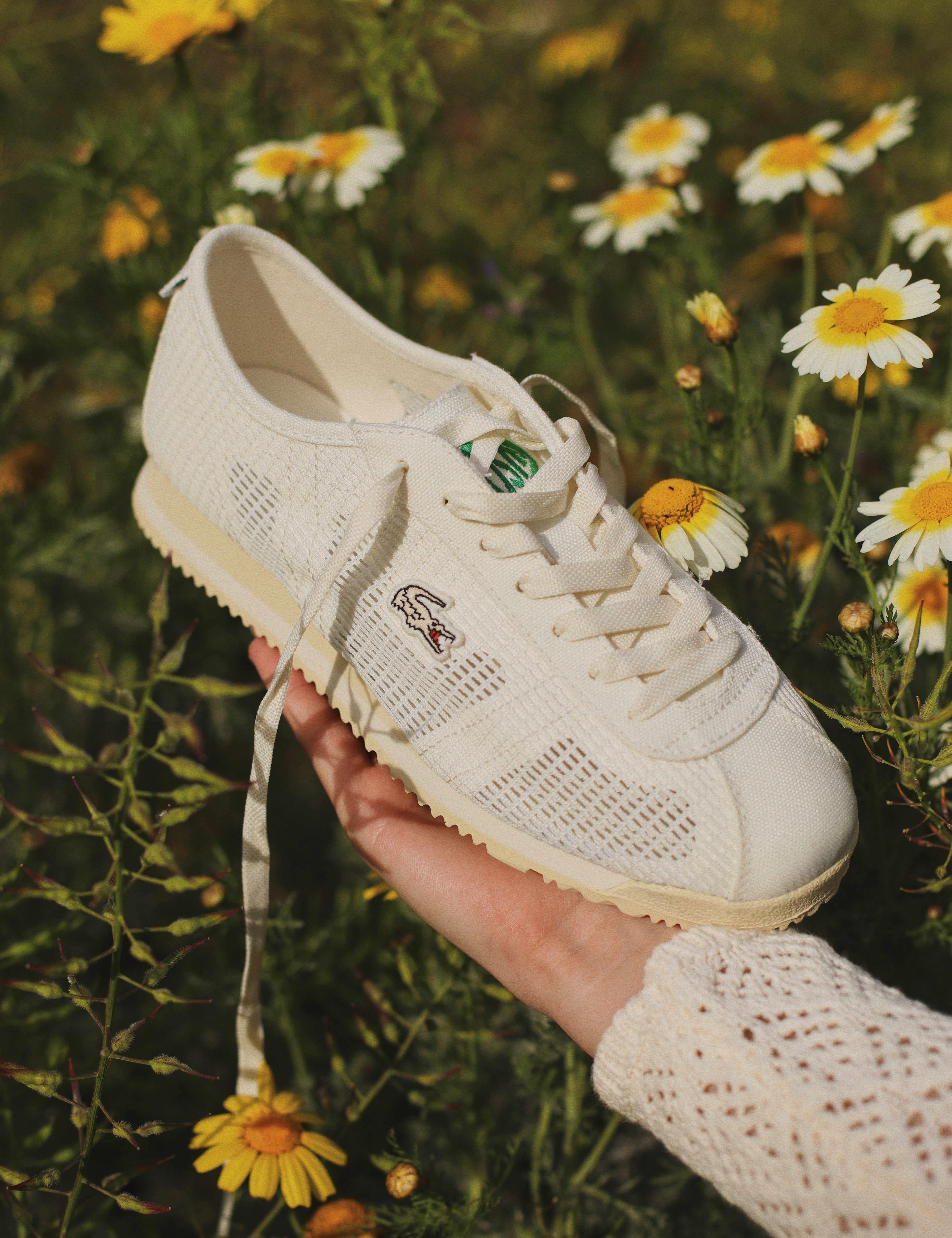 ZAPATILLAS LACOSTE CLUB LOW SNEAKERS en color Hielo