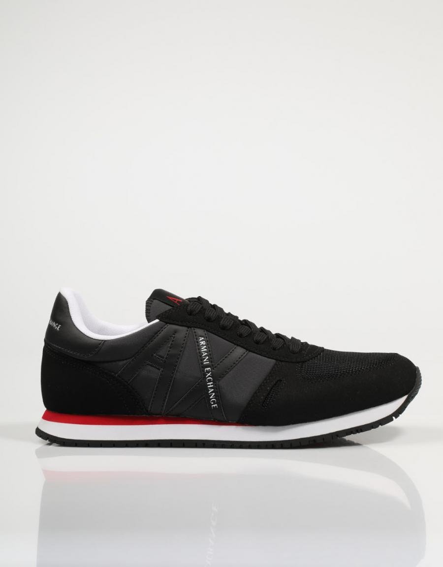 ZAPATILLAS ARMANI EXCHANGE XUX017 en color Negro