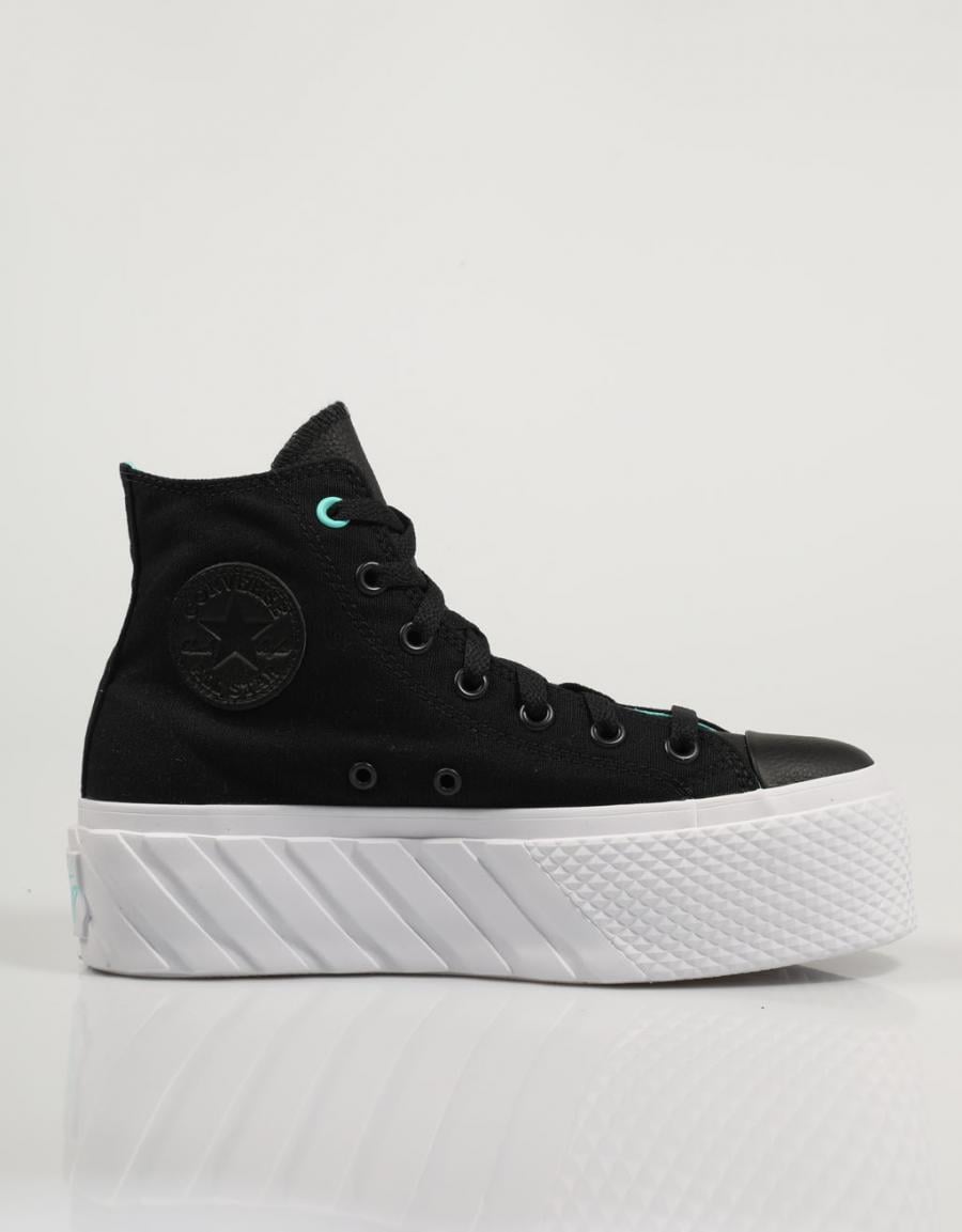 ZAPATILLAS CONVERSE CHUCK en color Negro