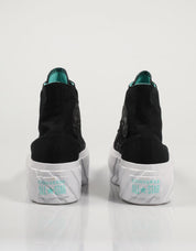 ZAPATILLAS CONVERSE CHUCK en color Negro