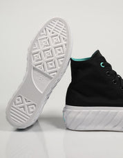 ZAPATILLAS CONVERSE CHUCK en color Negro