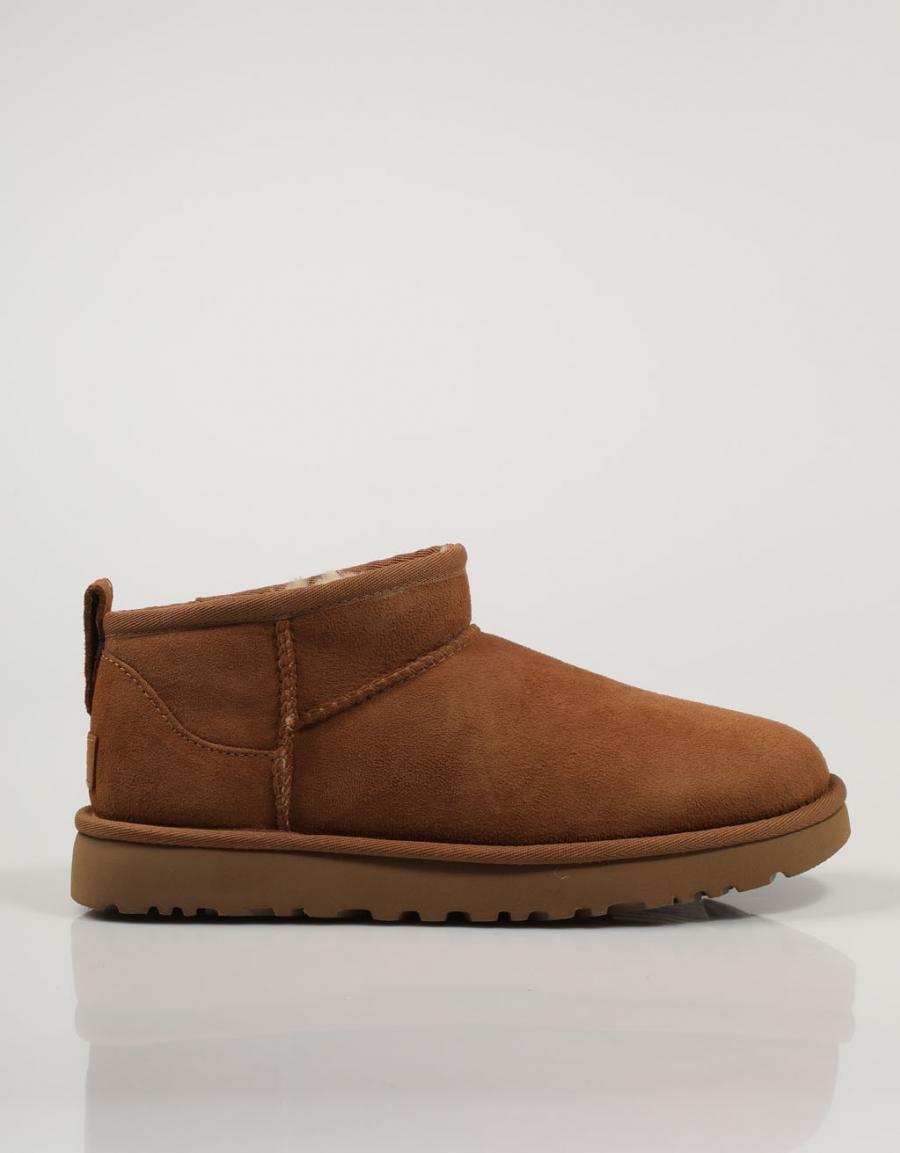 BOTINES UGG CLASSIC en color Cuero