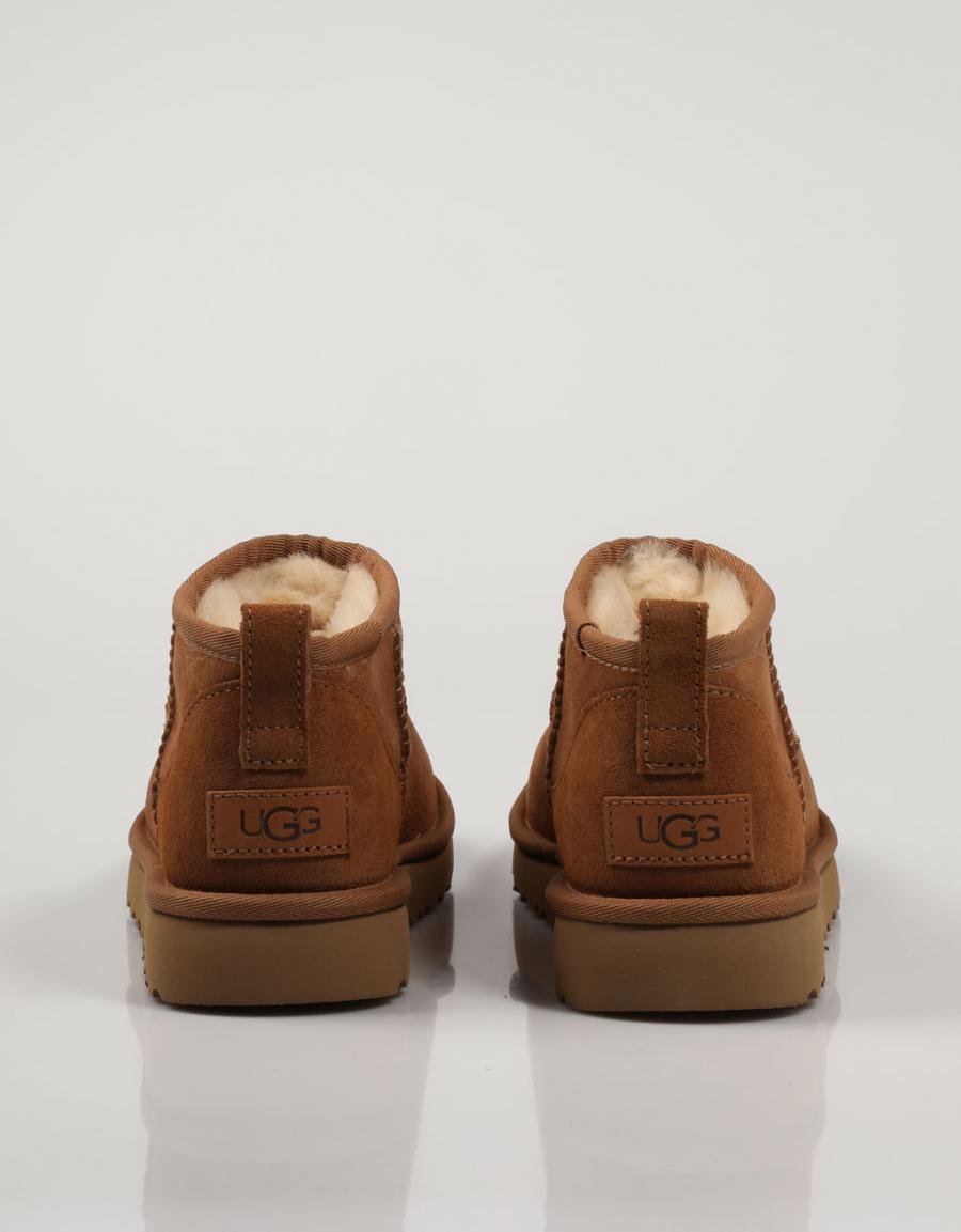 BOTINES UGG CLASSIC en color Cuero