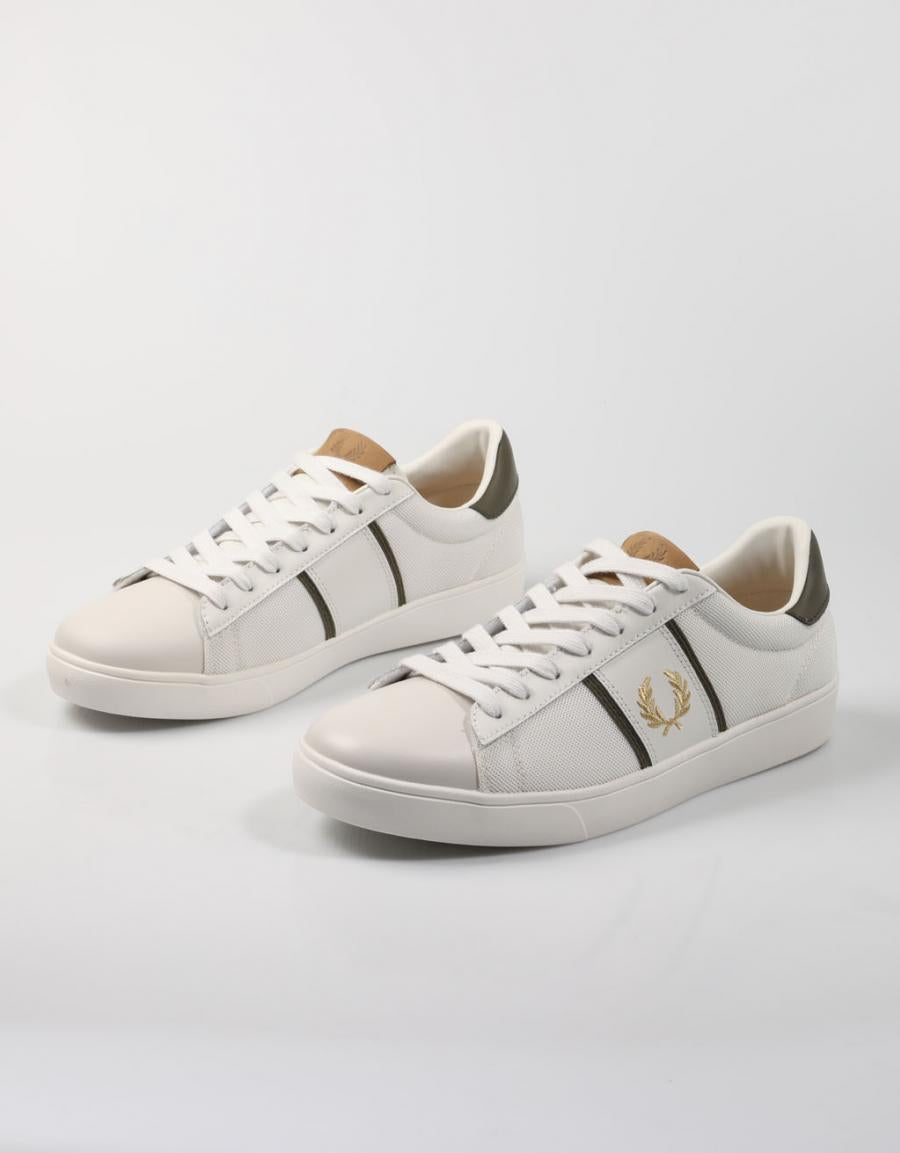 ZAPATILLAS FRED PERRY B3302 SPEMCER MESH en color Blanco