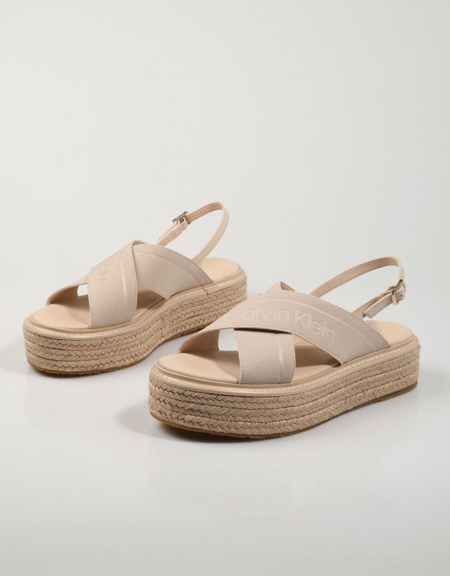 ESPARDEÑAS CALVIN KLEIN FLATFORM WEDGE SNDL HE en color Beige