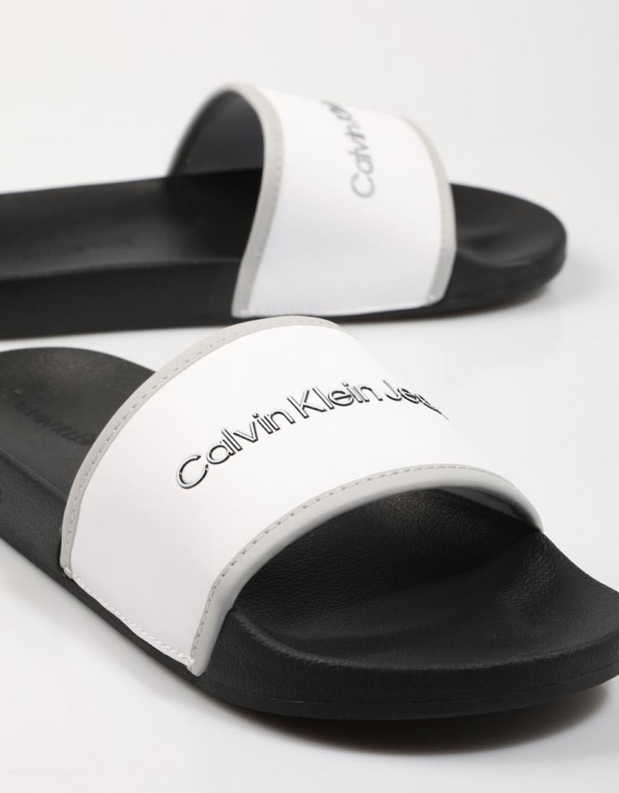 CHANCLAS CALVIN KLEIN SLIDE INSTITUTIONAL