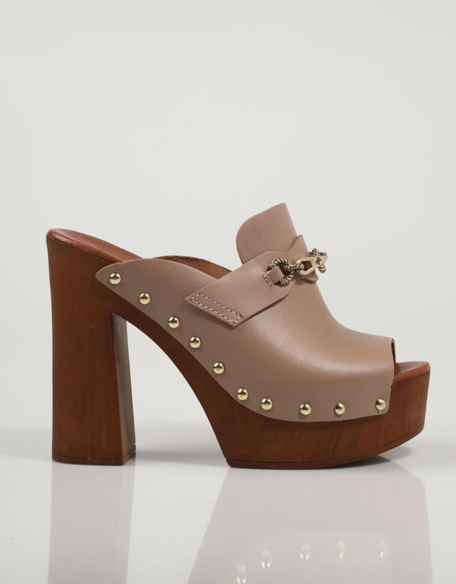 SANDALIAS GUESS CLARA en color Beige
