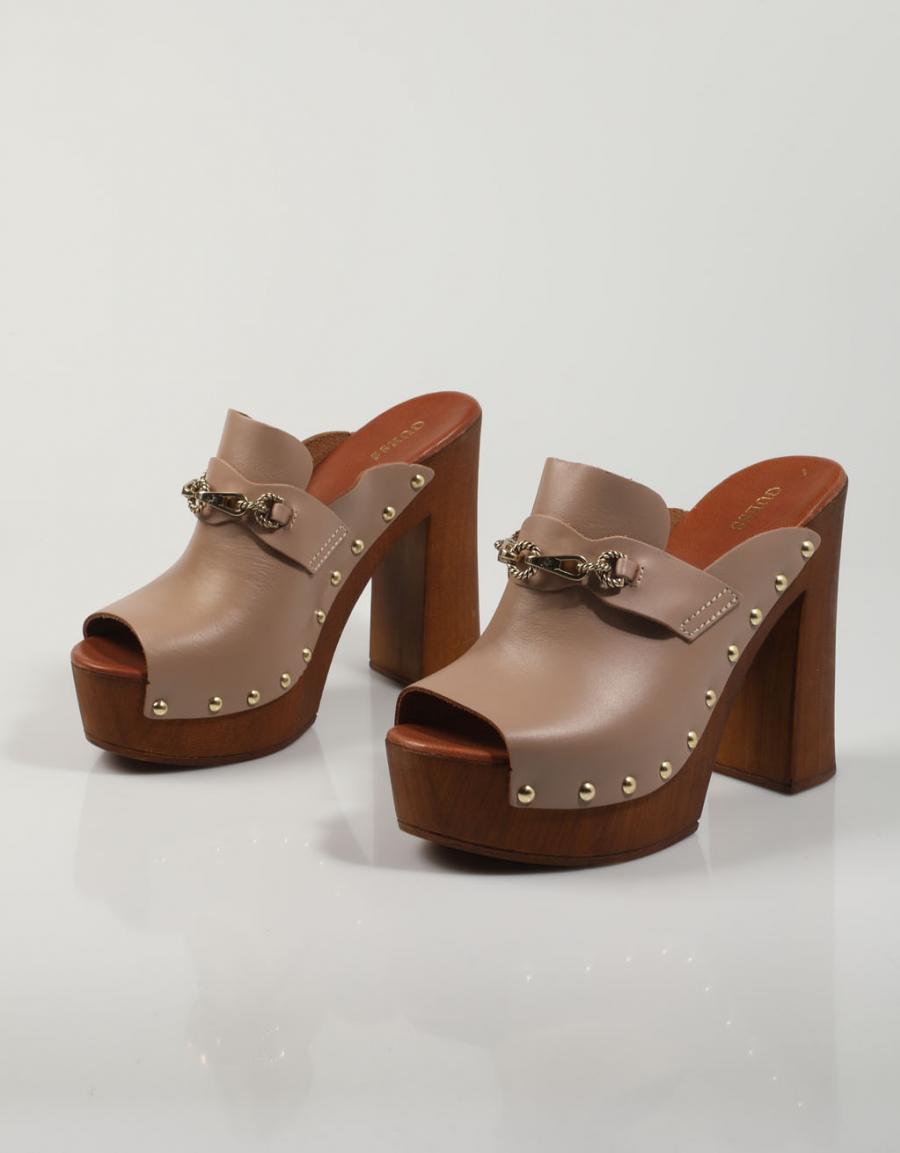 SANDALIAS GUESS CLARA en color Beige