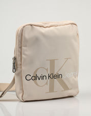 BANDOLERA CALVIN KLEIN SPORT ESSENTIALS REPORTER18 MO