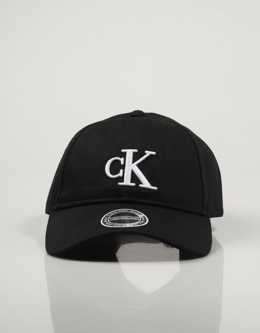 GORRA CALVIN KLEIN ESSENTIAL CAP en color Negro
