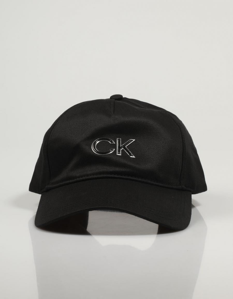 GORRA CALVIN KLEIN RE-LOCK en color Negro