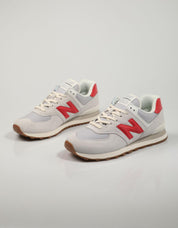 ZAPATILLAS NEW BALANCE U 574 en color Gris
