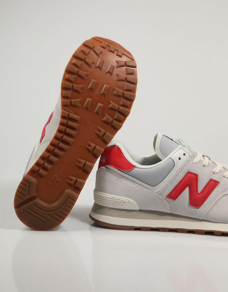 ZAPATILLAS NEW BALANCE U 574 en color Gris