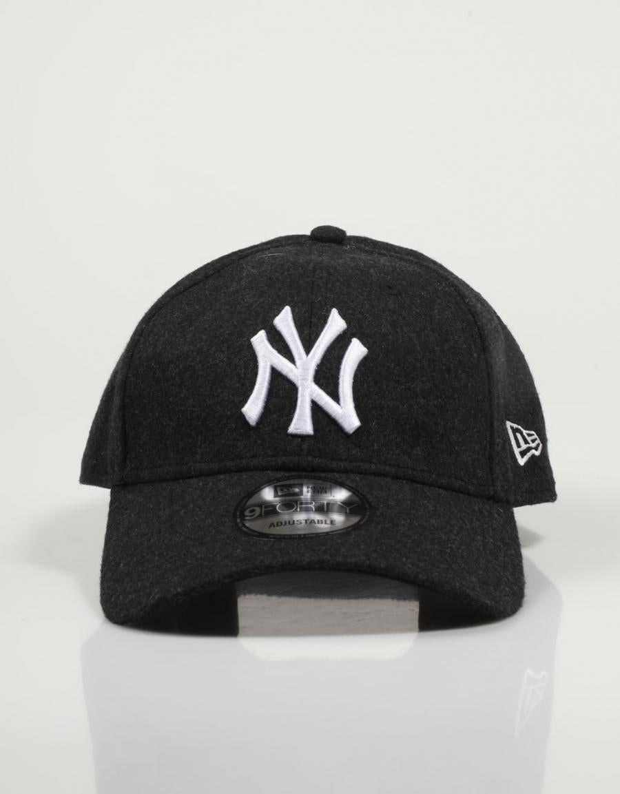 GORRA NEW ERA 9FORTY en color Negro