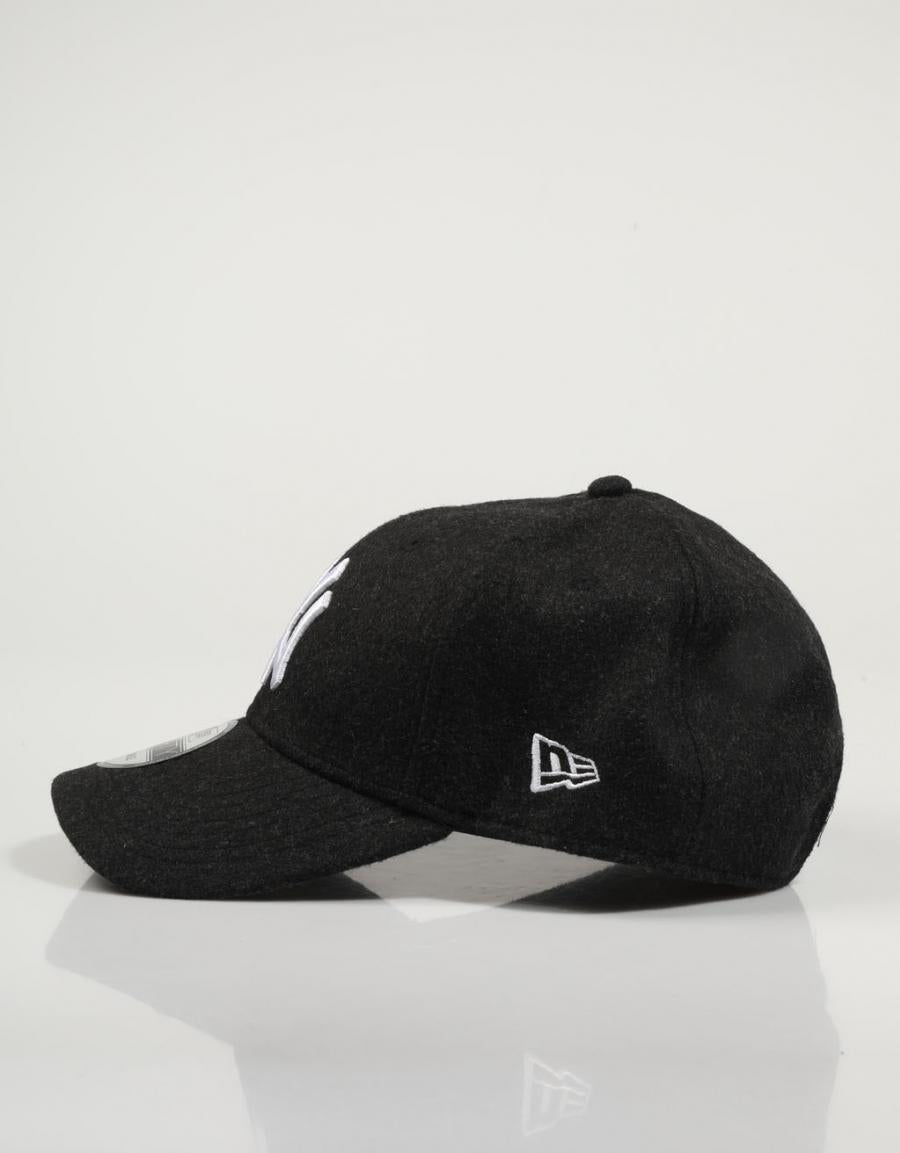 GORRA NEW ERA 9FORTY en color Negro