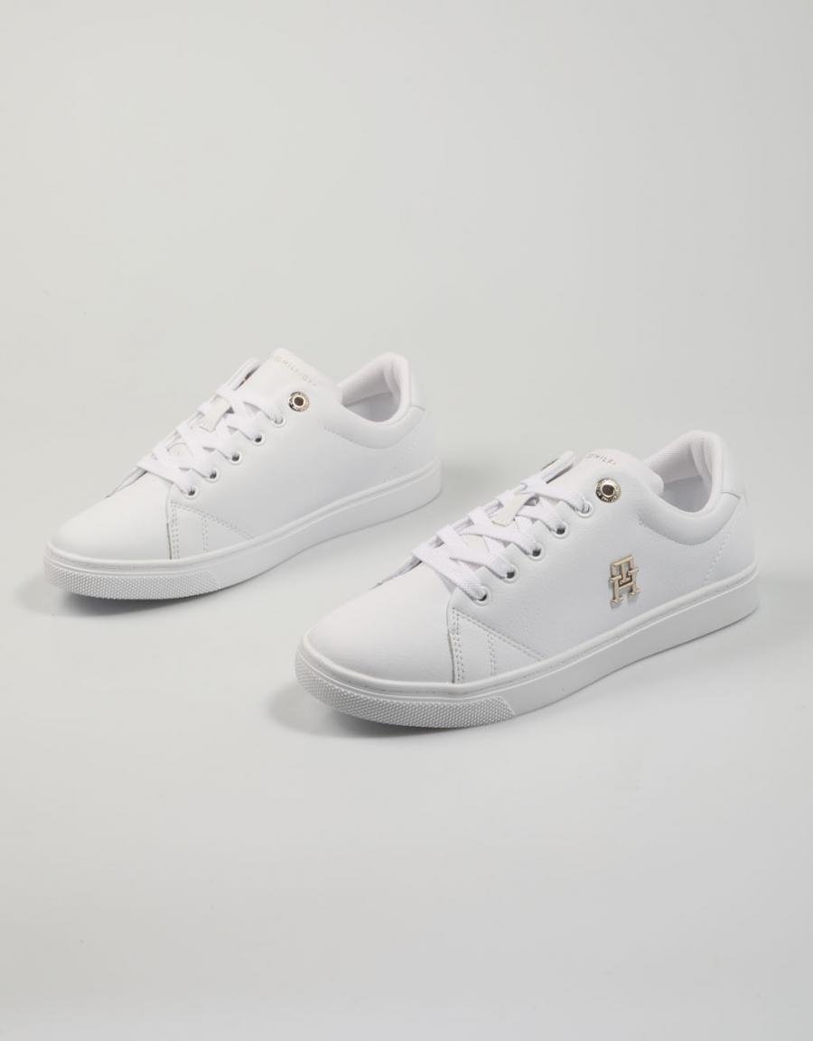 ZAPATILLAS TOMMY HILFIGER ESSENTIAL en color Blanco
