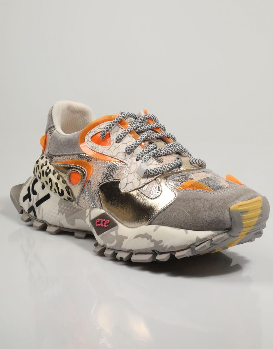 ZAPATILLAS EXE 134 en color Gris