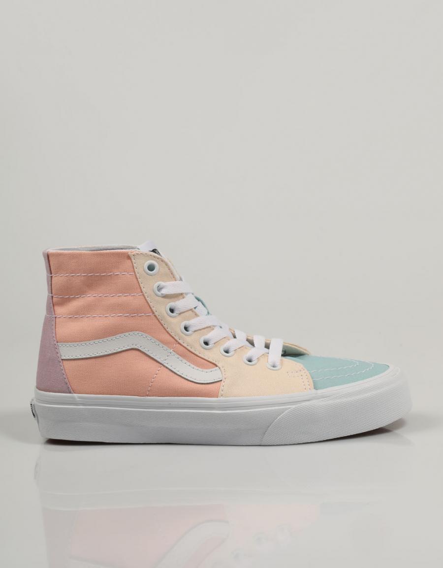 ZAPATILLAS VANS SK8 HI TAPERED en color Multicolor