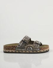 SANDALIAS ISTERIA 23136 en color Kaki
