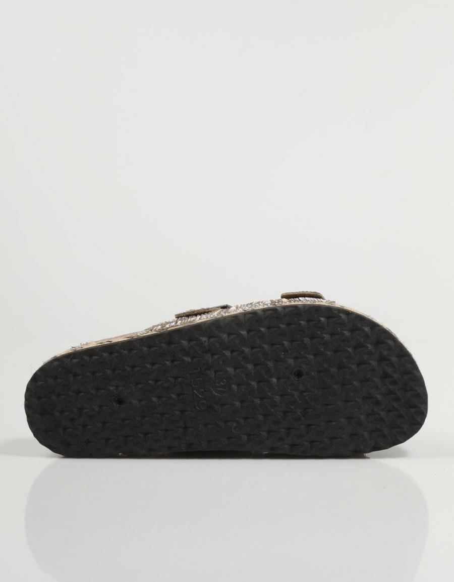 SANDALIAS ISTERIA 23136 en color Kaki