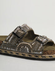 SANDALIAS ISTERIA 23136 en color Kaki