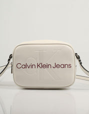 BOLSO CALVIN KLEIN SCULPTED CAMERA BAG18 MONO