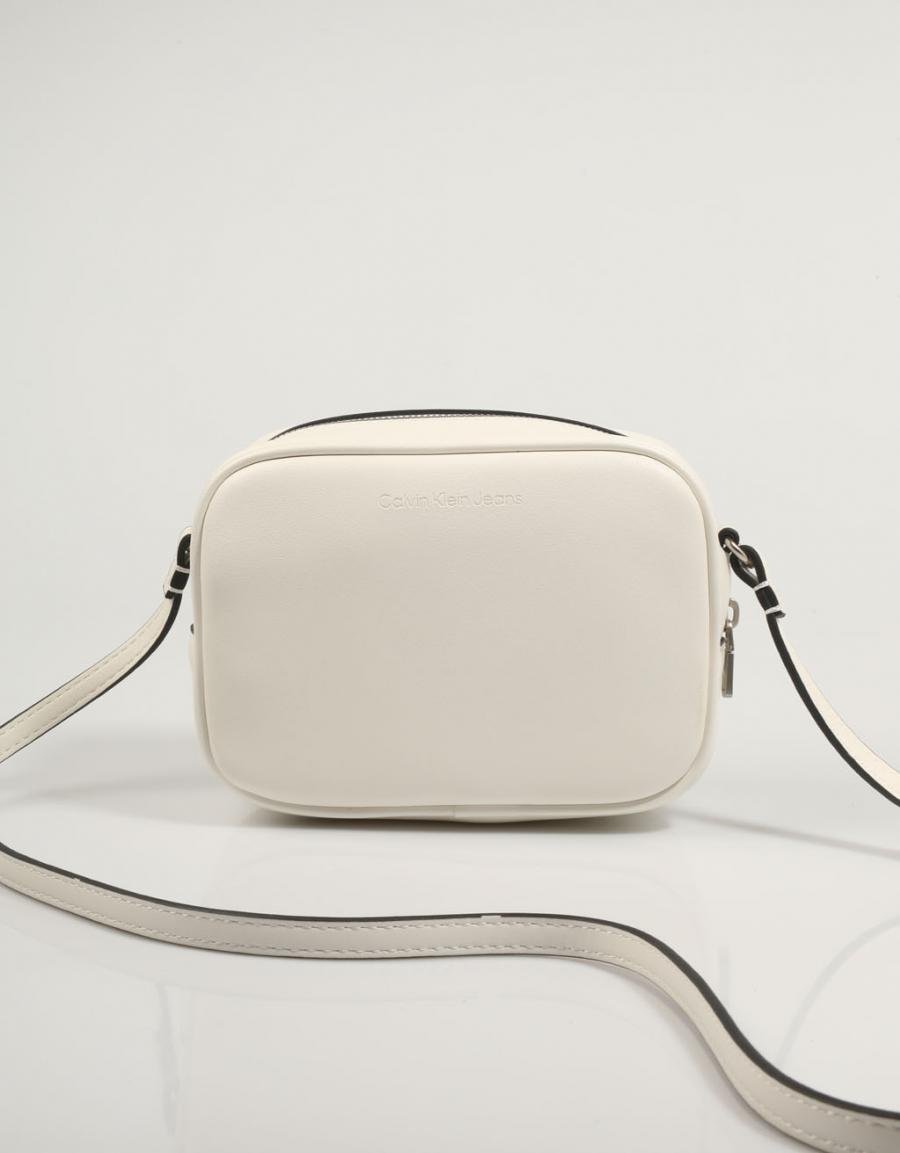 BOLSO CALVIN KLEIN SCULPTED CAMERA BAG18 MONO