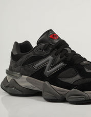 ZAPATILLAS NEW BALANCE U9060 en color Negro